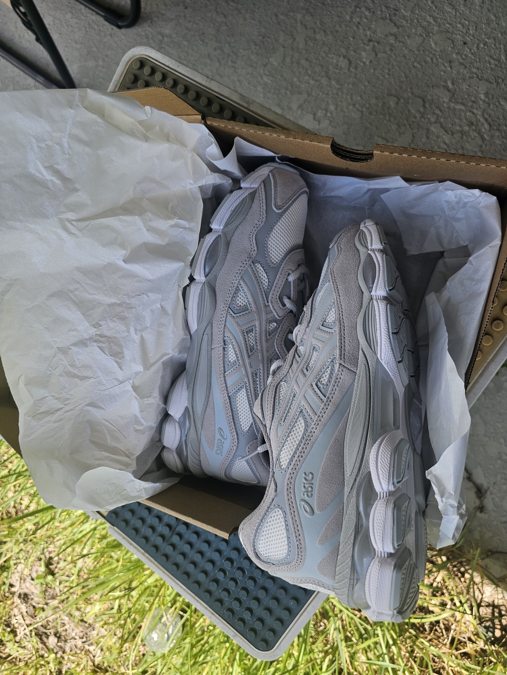 Size 11 - ASICS Gel NYC Cream Cloud Grey - Picture 2 of 8